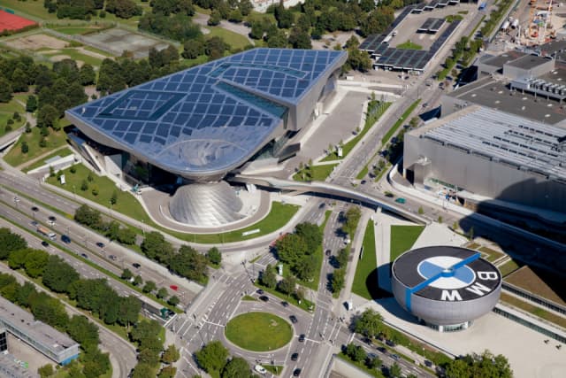 BMW Welt idegenvezetéssel