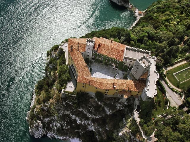 Duino kastély