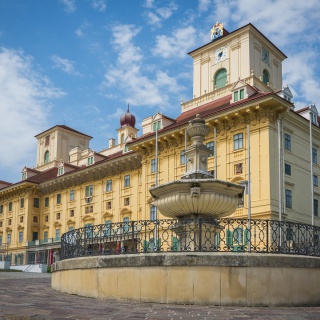 Szomszédolás az Eszterházyaknál - Fraknó vára és Eisenstadt - kép 3